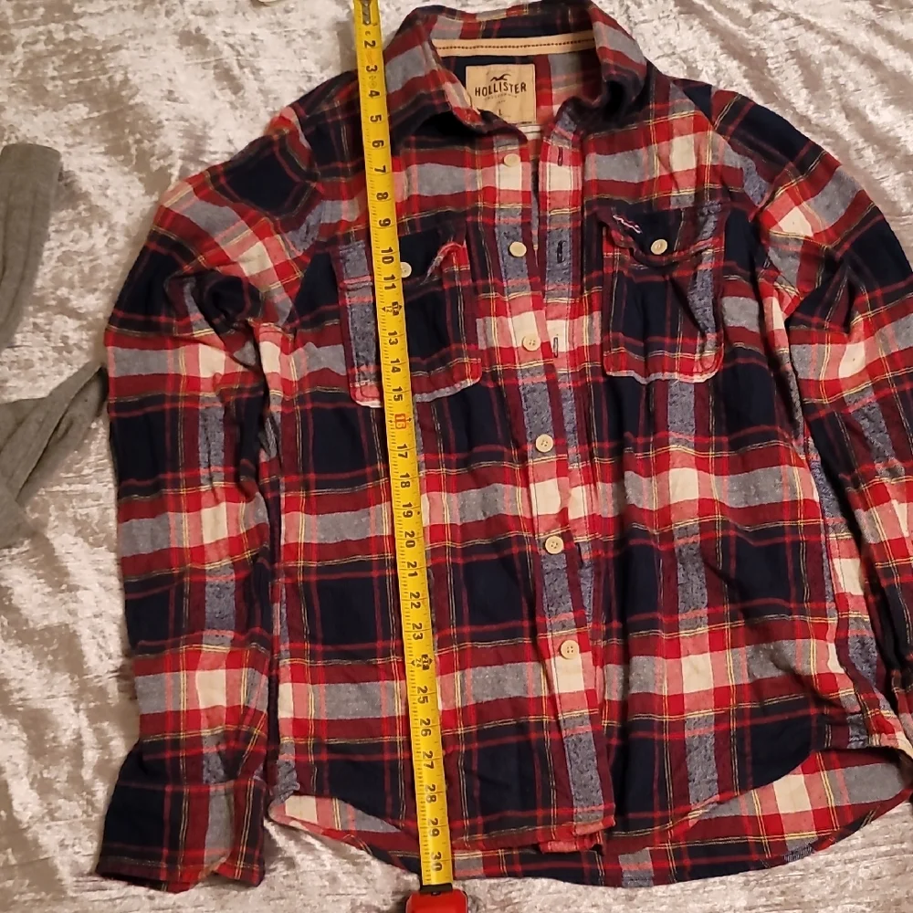 Hollister Men's Large Long Sleeve Navy and Red Checkered Shirt - Picture 4 of 7